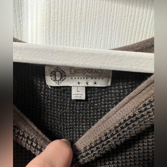 Sweater - Picture 3 of 4